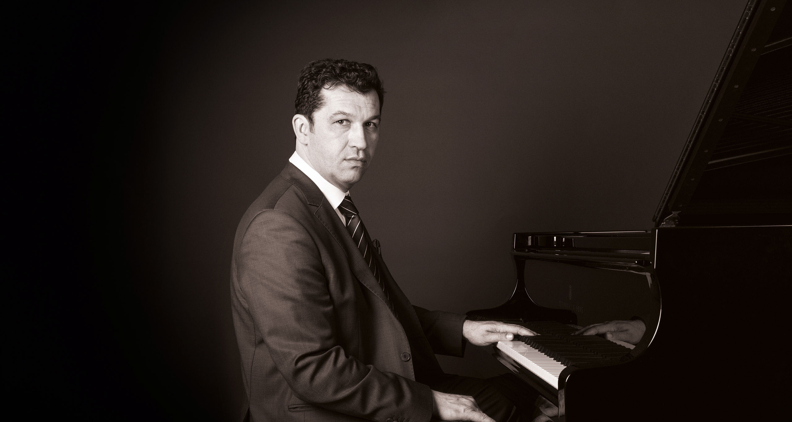 Tizian Jost Tizian Jost · Pianist